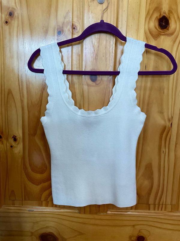 KLd. Signature KD45336 Scallop Rib Tank-White