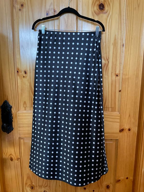 KLd. KD60435 Satin PolkaDot Skirt