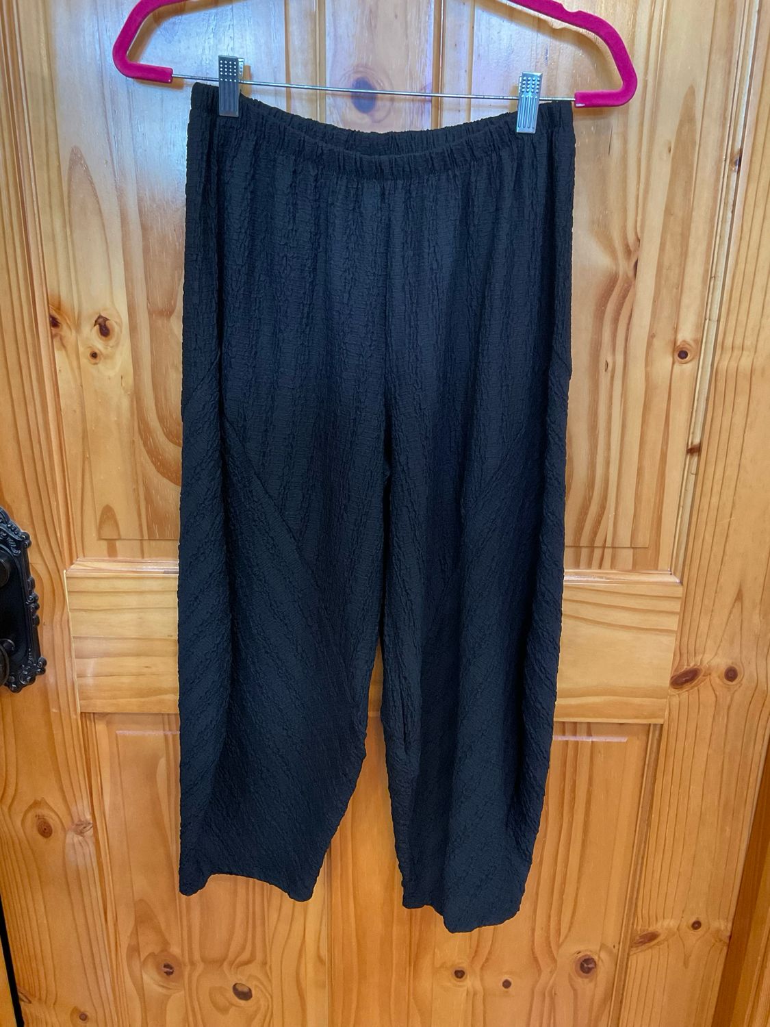 Fenini C46975 Crop Pants-Black