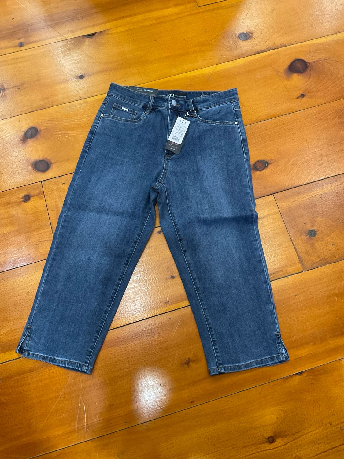 FDJ 6857779 Basic Suzanne Capri