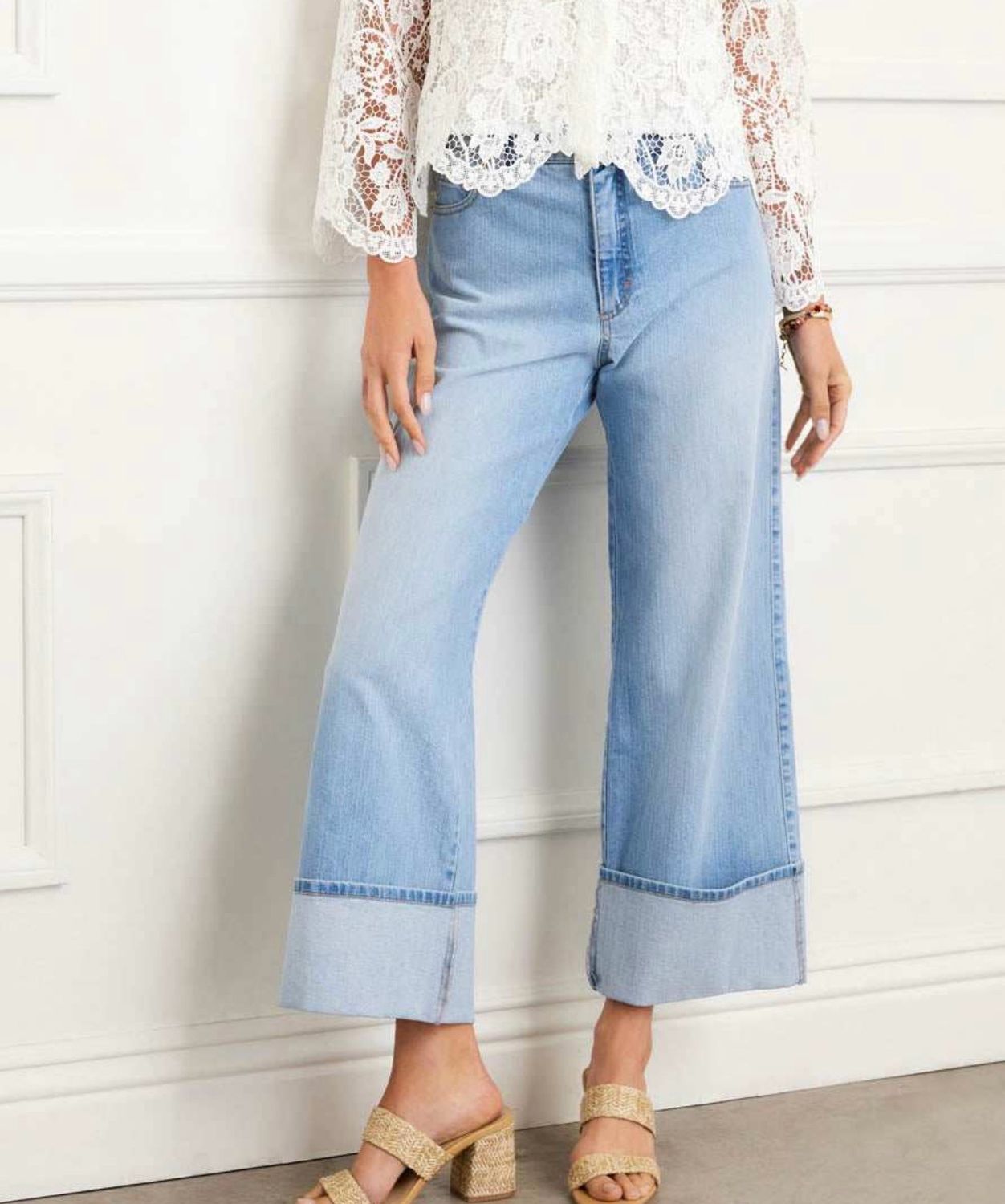 Karen Kane L00503 Cuffed Crop Jean
