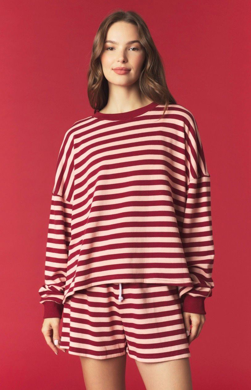 Peach Love IKTP201165-01 Sweatshirt/Shorts Set