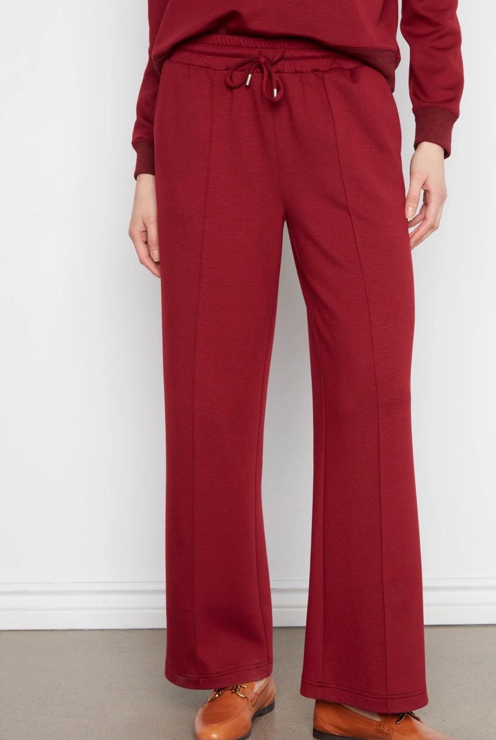 Charlie B C5818/479C Wide Leg Pintuck Pant-Merlot