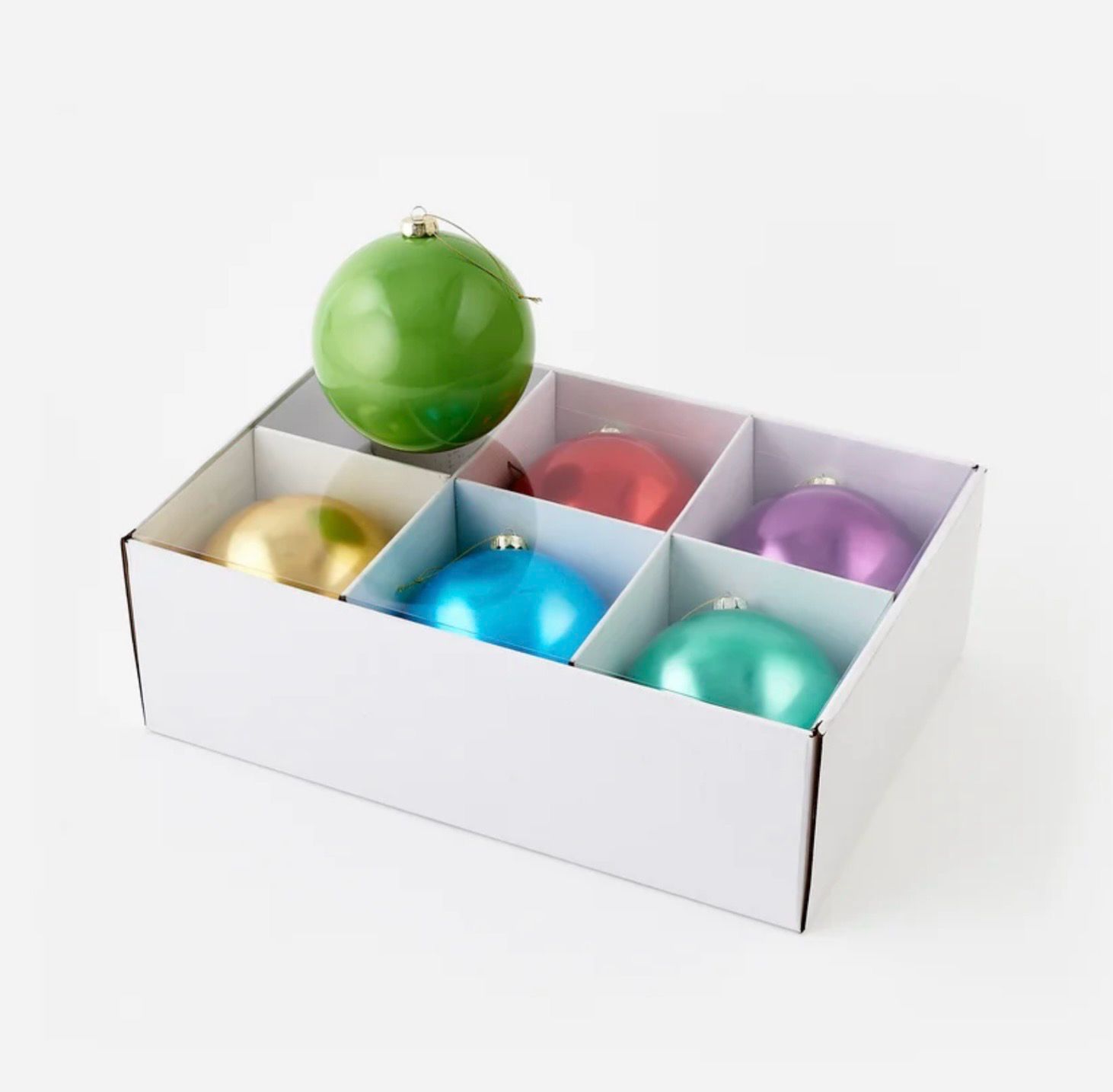 180 Degrees TT1282/52 Boxed Set of Ball Ornaments