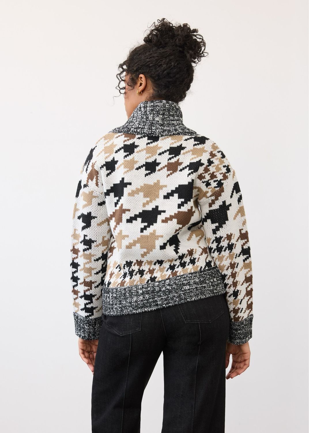 FDJ 1095525 Cowlneck Sweater-MochaHoundstooth