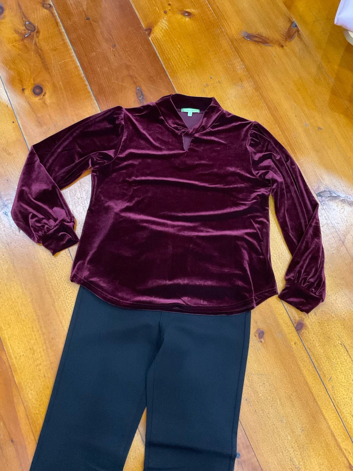 Trisha Tyler TT13122  Velvet Twist Top-Burgundy