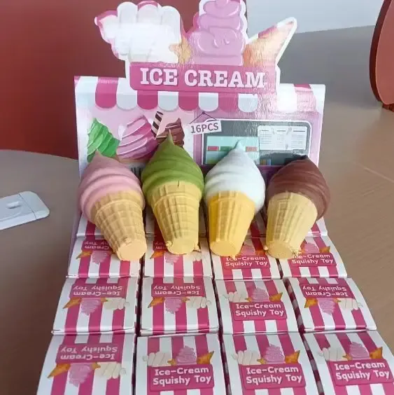 Queens Designs CIC4072 Crunchy Ice Cream Squishy