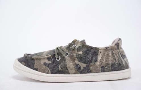 Camo canvas shoe