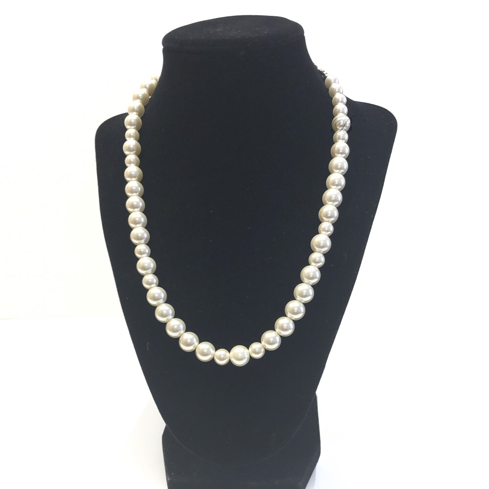 Plain Jane Pearl Necklace