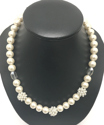 Pearl Burst Elegant Necklace