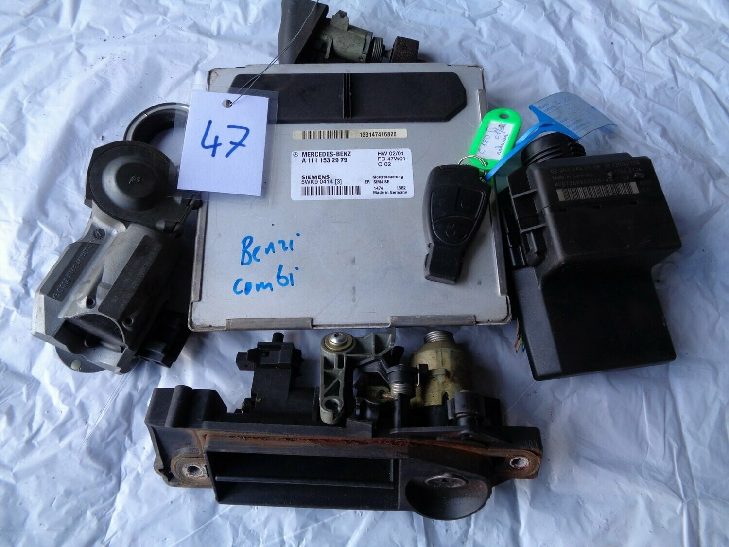 Mercedes Benz Zundschloss W203 C Klasse A1111532979 Motorsteuergerat N47 Benzine Combi 1 Schlussel 1 Turcilinder Koferraumschloss