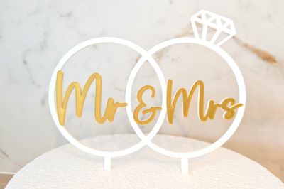 Taarttopper huwelijk - ringen Mr &amp; Mrs
