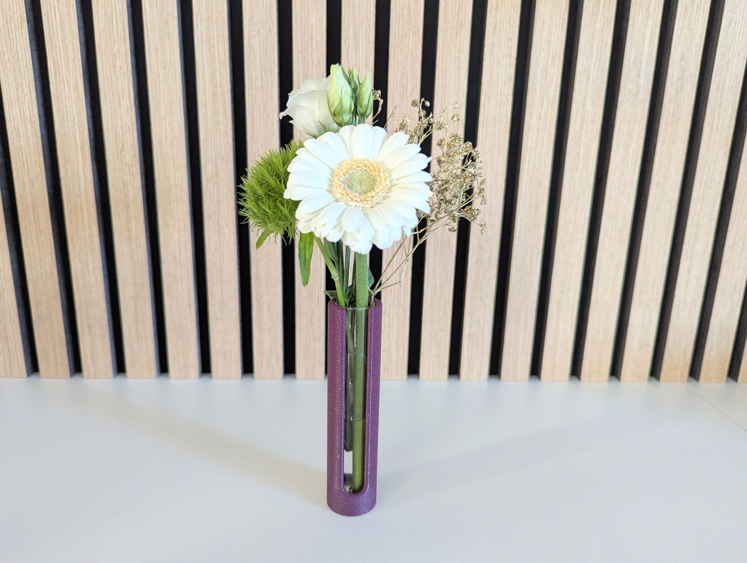 Recht vaasje met glazen buisje