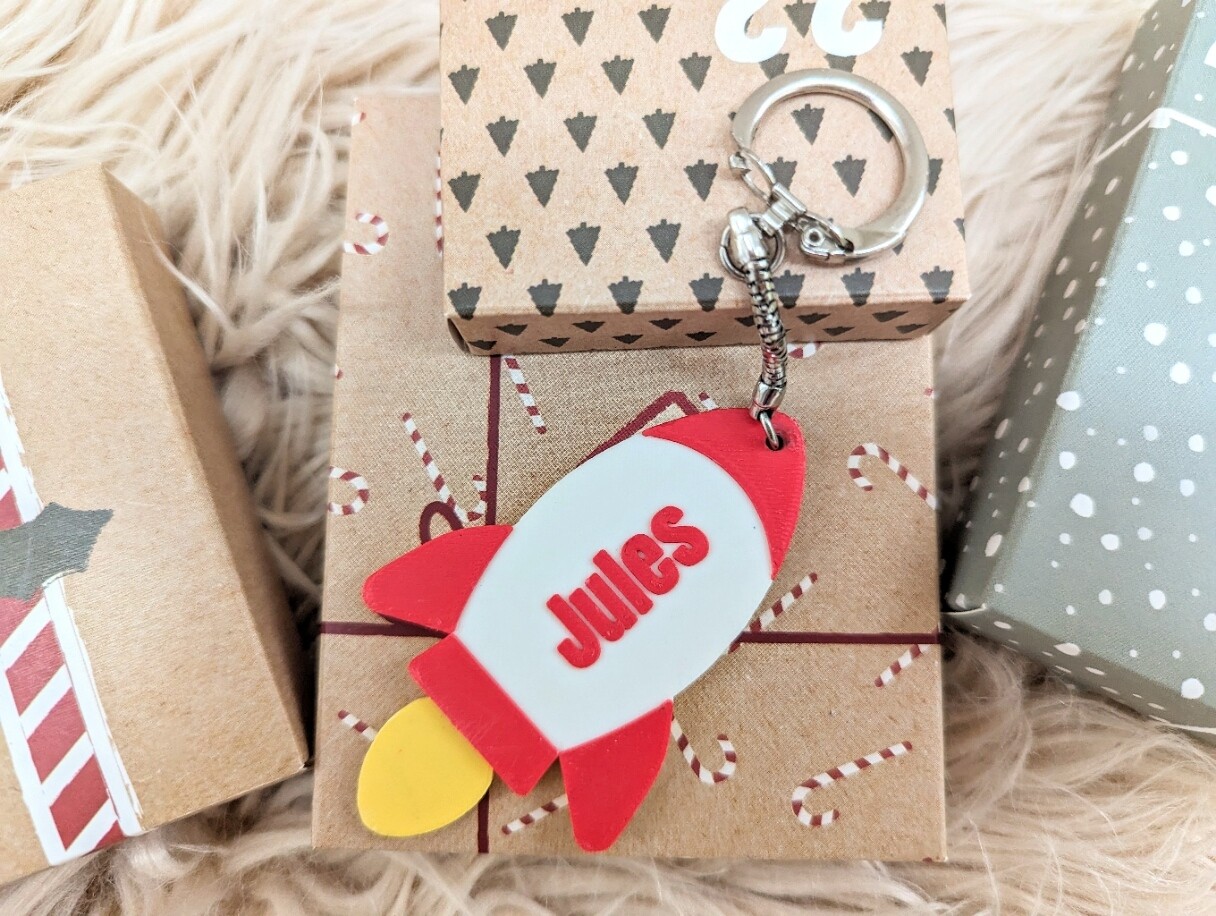 Sleutelhanger raket met naam