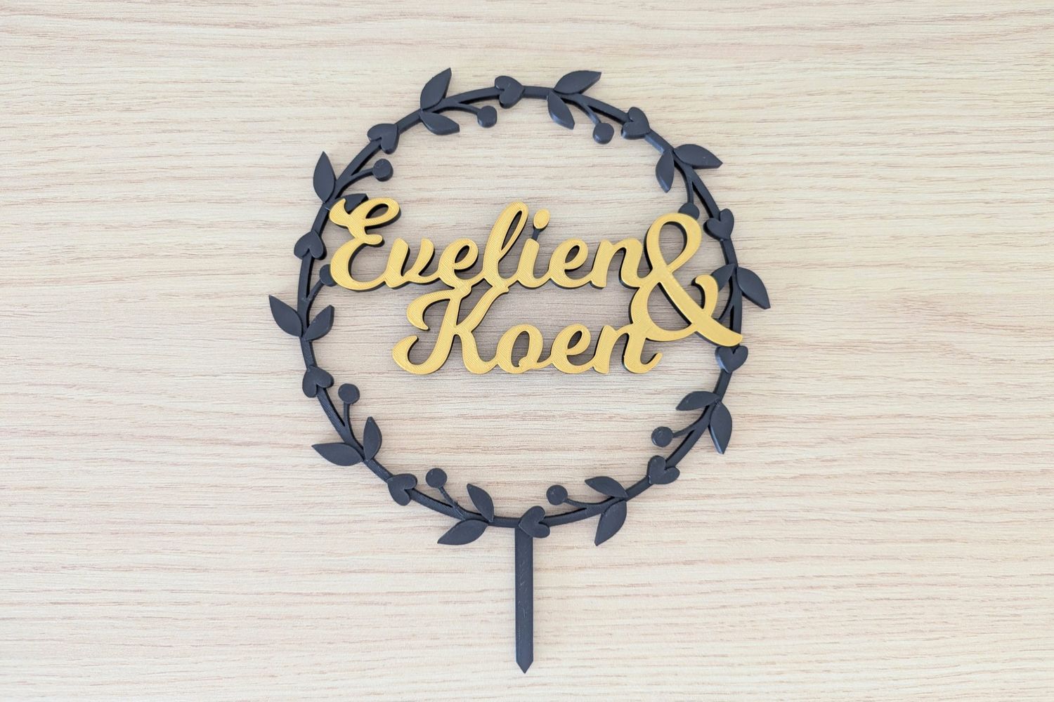 Taarttopper huwelijk - krans met namen