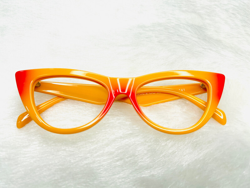 ORANGE CARROT