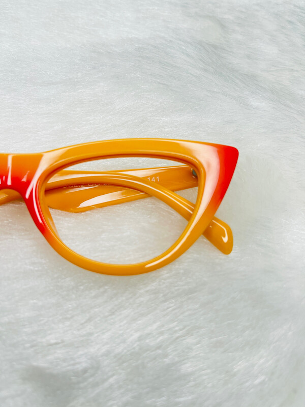 ORANGE CARROT