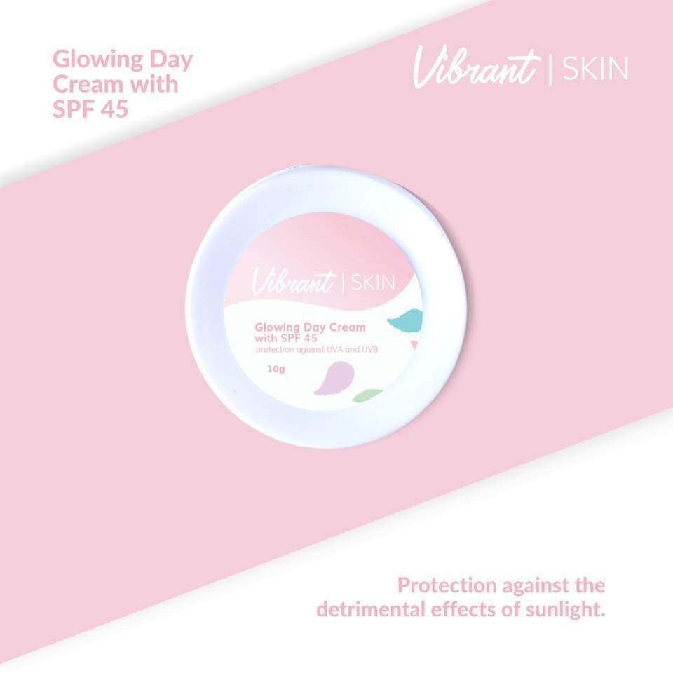 Glowing day cream spf45 15G ( BBD JUNE 2025)