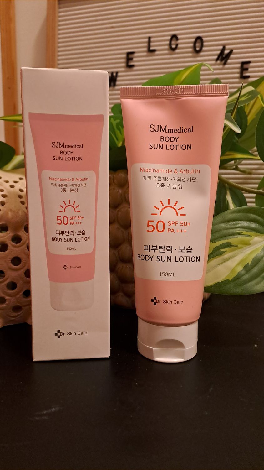 SJM Body Sun Lotion Niacinamide + Arbutin Spf 50+ Pa+++