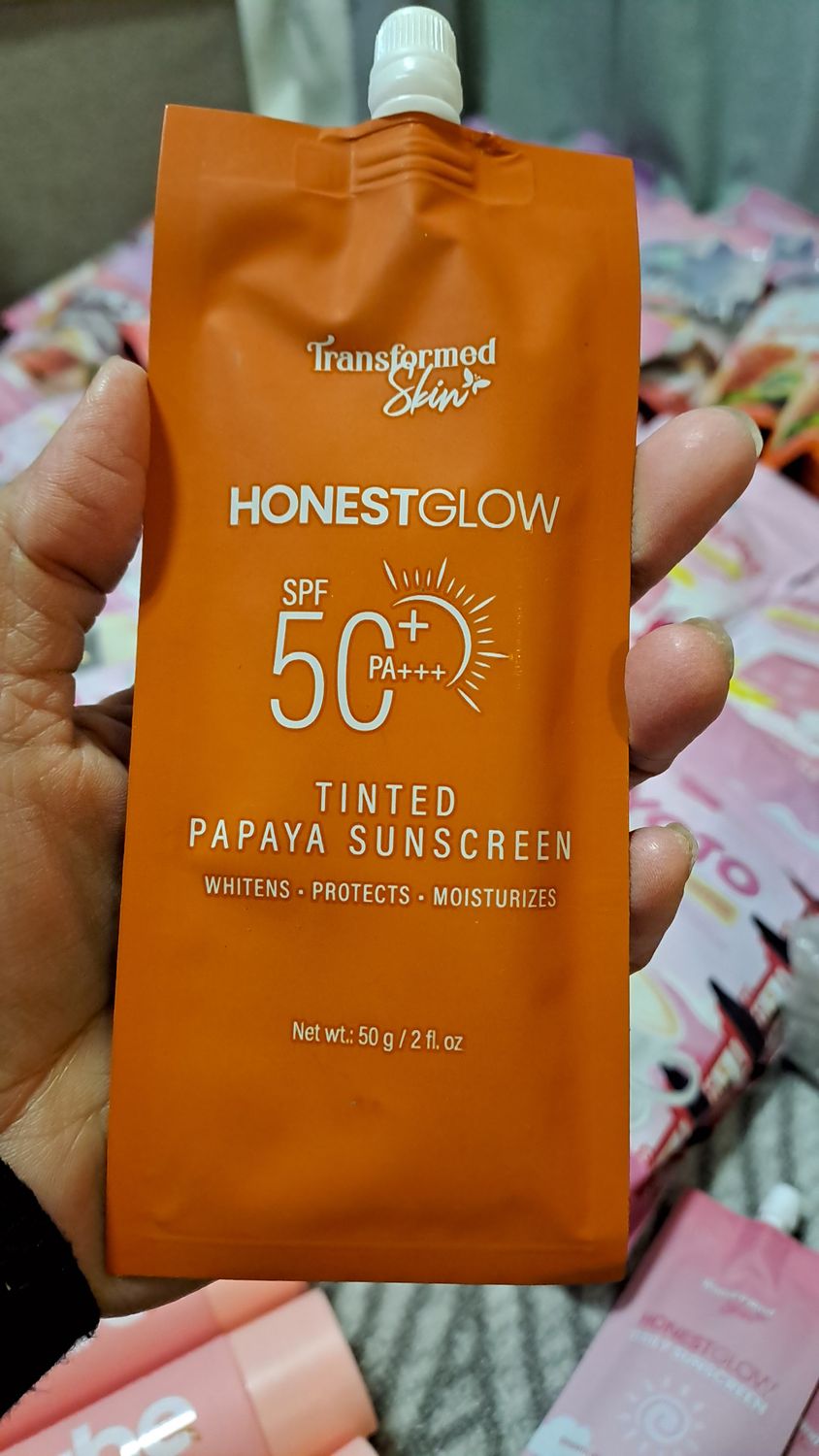 HONEST GLOW TINTED PAPAYA SUNSCREEN SPF50+PA+++ 50G EXPOKT 30.2026
