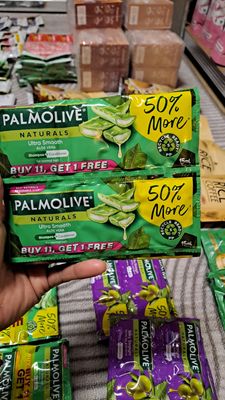 PALMOLIVE ULTRA SMOOTH ALOE+KERA SHAMPOO &amp;CONDITIONER 12 SACHETS