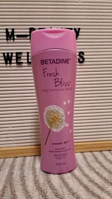 BETADUNE FRESH BLISH DAILY FEMININE WASH 250ML EXP JANUARY 31,2027