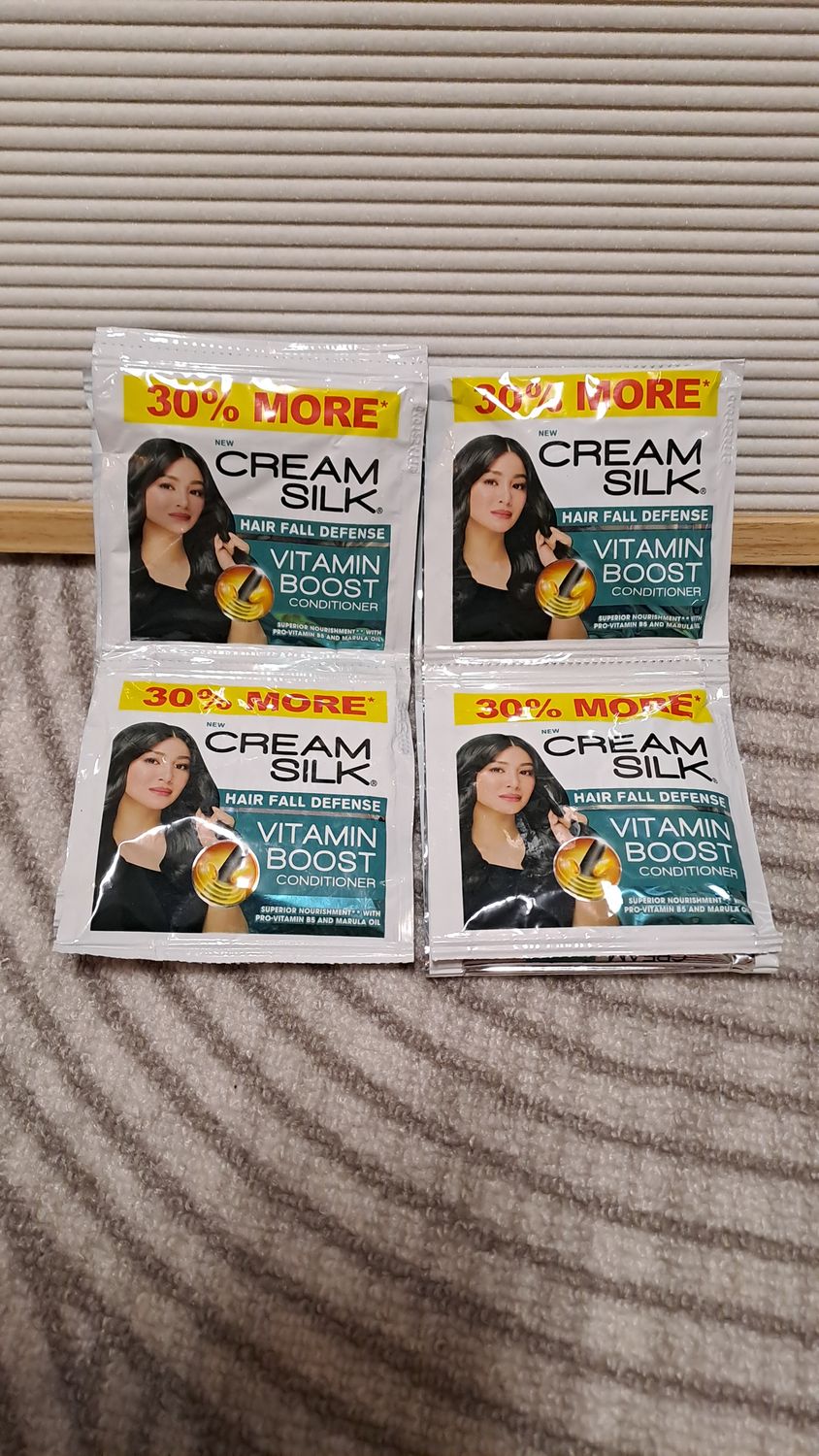 CREAMSILK HAIRFALL DEFENSE CONDITIONER 12PCS EXP FEB 12,2027