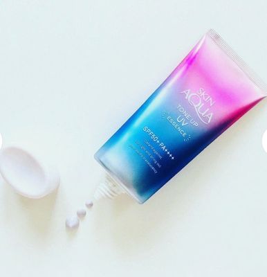 SKIN AQUA TONE UP ESSENCE SUNSCREEN LAVENDER 80G SPF50+ PA++++ EXP AUG 23.2027