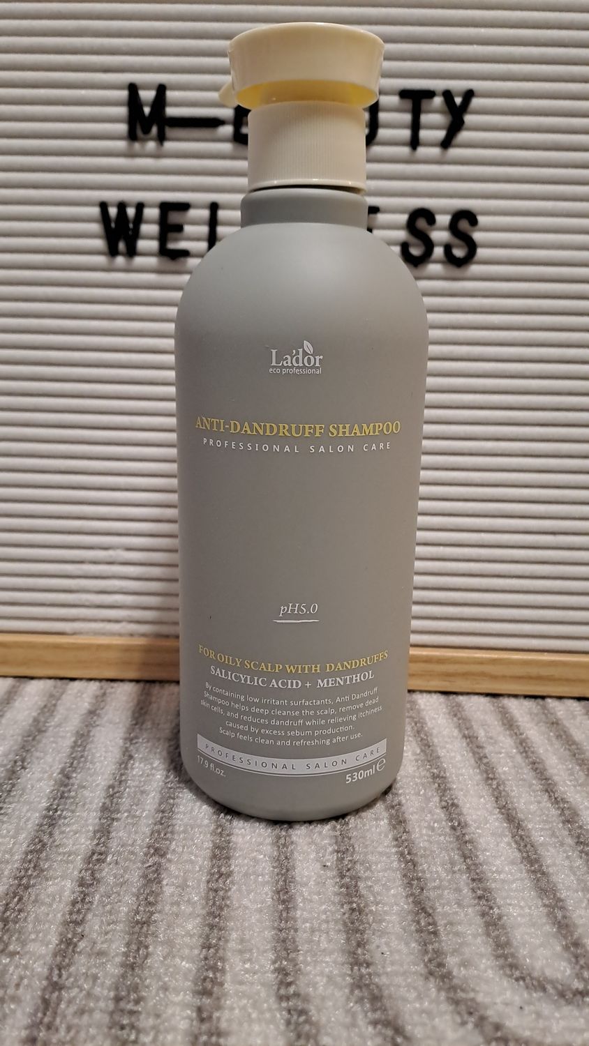 LADOR ANTI DANDRUFF SHAMPOO 530ML EXP SEPT 30.2027