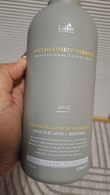 LADOR ANTI DANDRUFF SHAMPOO 530ML EXP SEPT 30.2027
