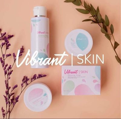 Vibrant Illuminating skincare set  ( BBD JUNE 2027)