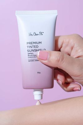 HER CHOICE TINTED SUNSCREEN SPF50 50G EXP.JULY 23,2028