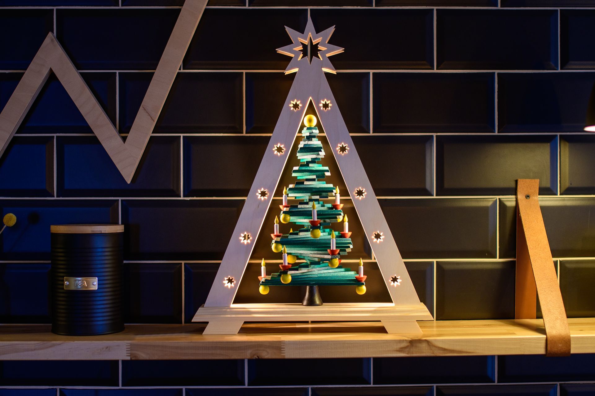 LED Spitze mit Stufenbaum