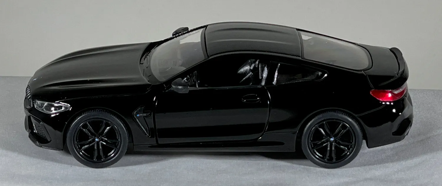 KINSMART BMW M8 Competition Coupe 1:38 black