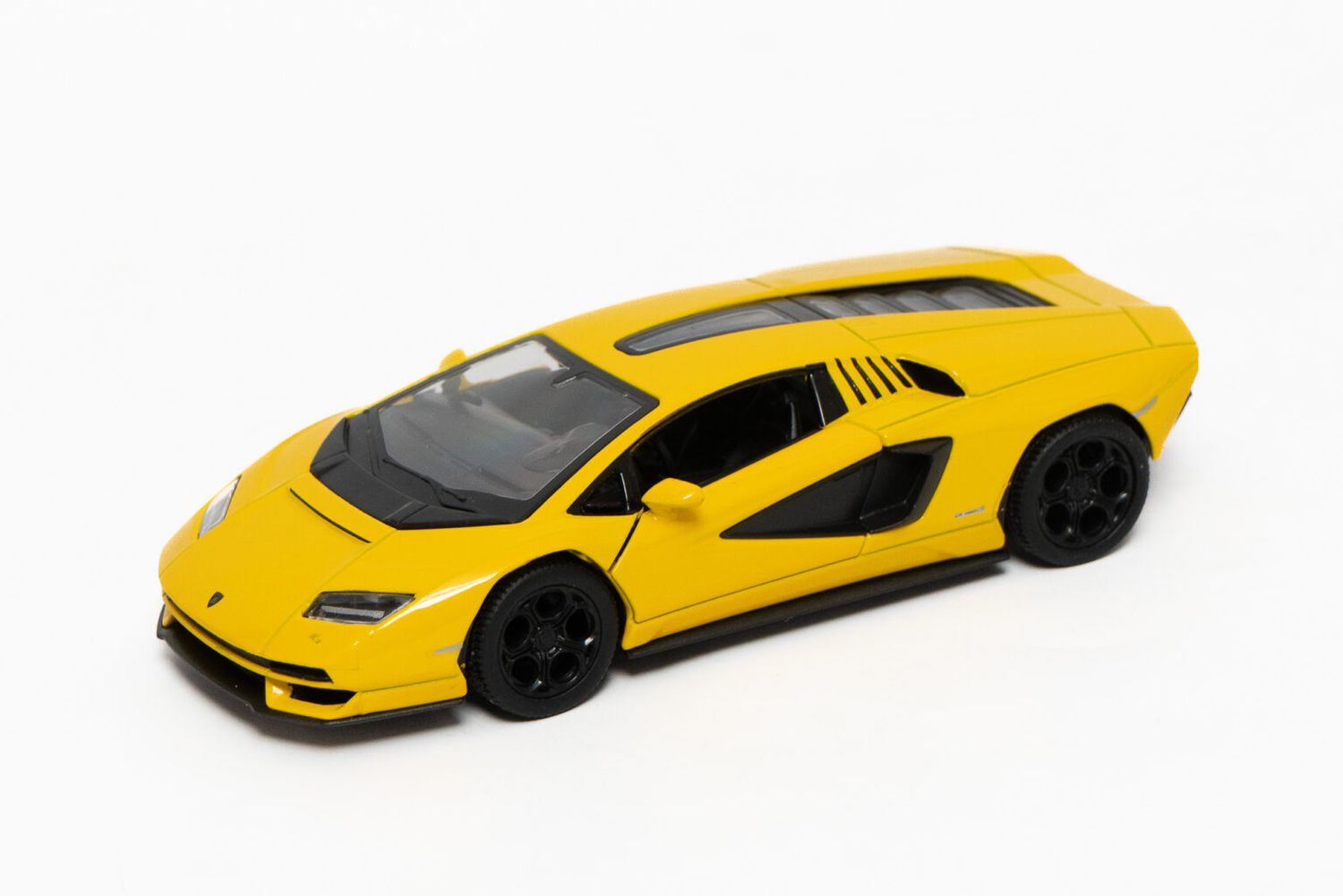 KINSMART Lamborghini Countach LPI 800-4 1:38 yellow