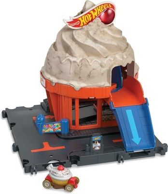 Hot Wheels City Downtown – Ice Cream Shop Track Set