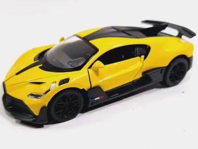 KINSMART Bugatti Divo 1:38 yellow
