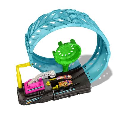Hot Wheels Monster Trucks Glow-In-the Dark™ Epic Loop Challenge