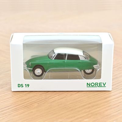 Citroen DS 19 1958 Green/White roof (1:58)