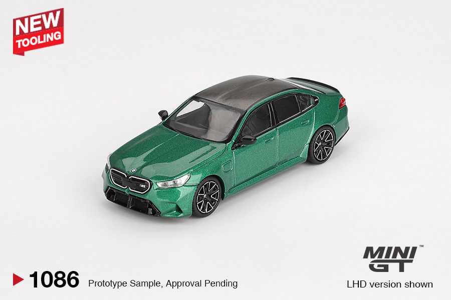 1:64 BMW M5 (G90), Isle of Man Green Metallic, 2024 (LHD) - MINI GT