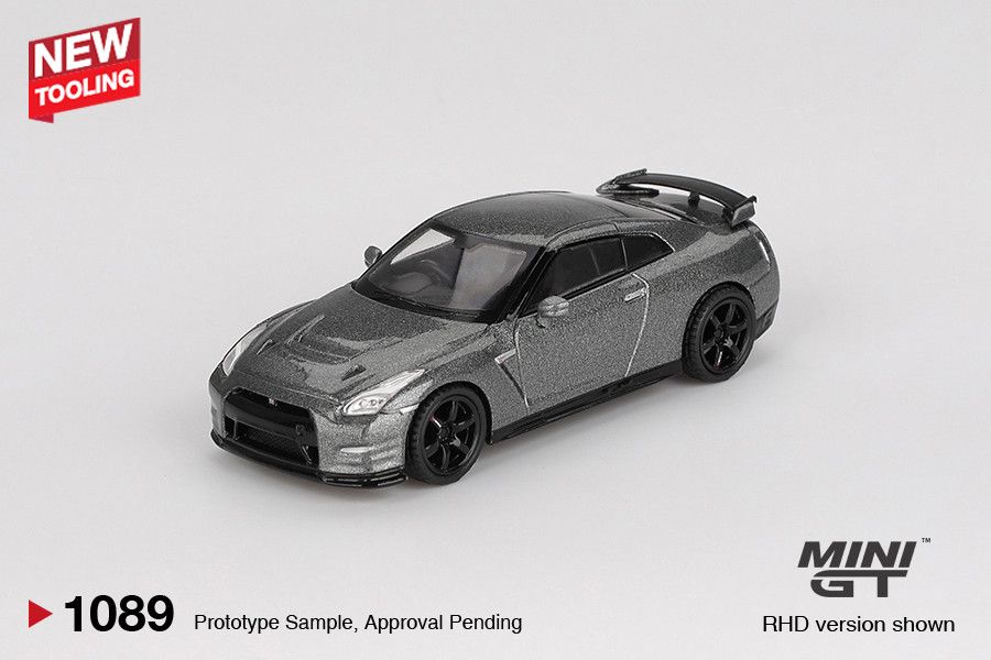 1:64 Nissan GT-R NISMO R35 CRS Version, Dark Metal Gray, 2013 (RHD) - MINI GT