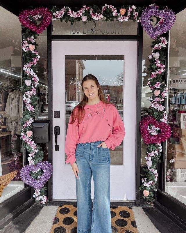 Layla Bow Crop