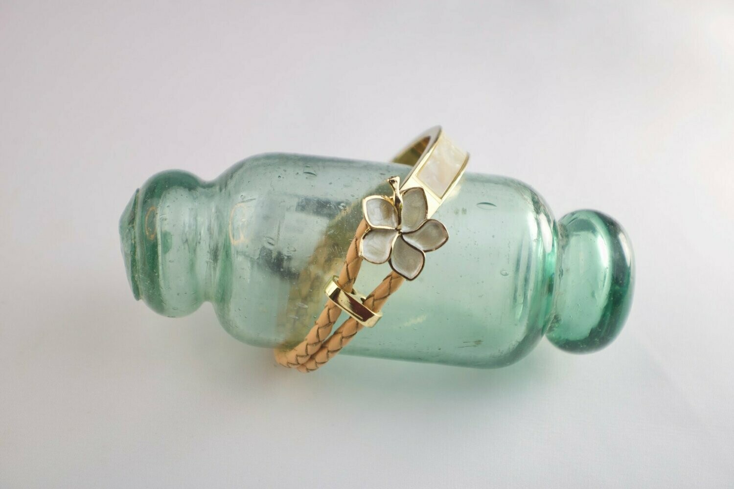 Gold. Leather, Shell Flower Bracelet