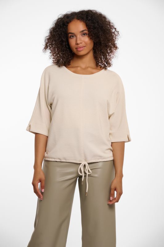 Najila l beige