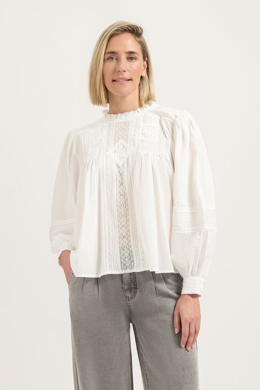 CR0105 wit