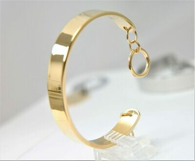 Beautiful personalized 10mm stainless steel bracelet with elegant closure