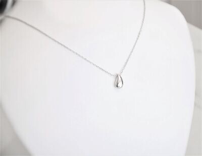 Beautiful trendy 925 sterling silver designer drop pendant necklace