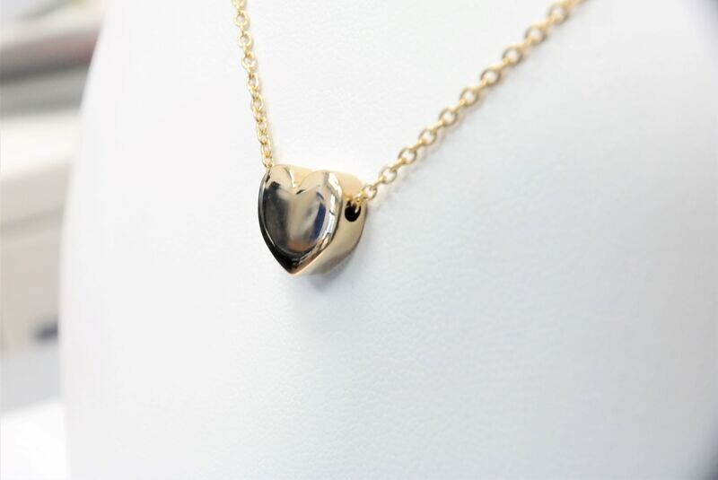 Personalized heart necklace with optional engraving