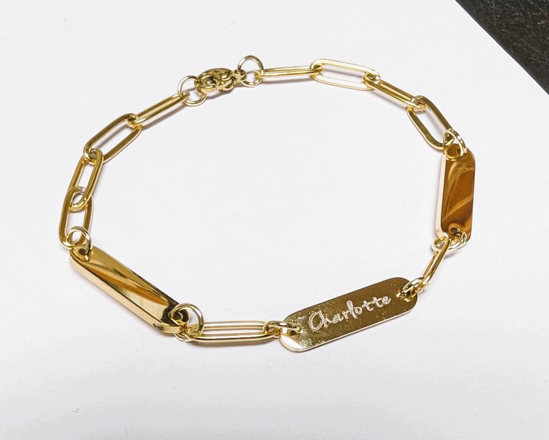 High quality, personalized and exclusive identity bracelet