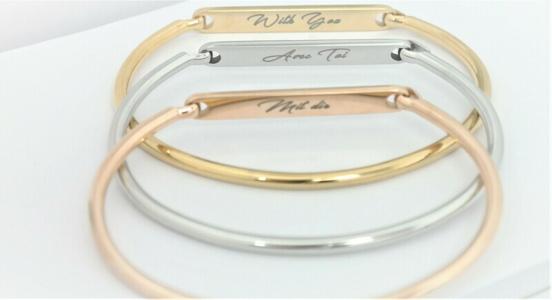 High quality personalized flexible bracelet with opening on the side